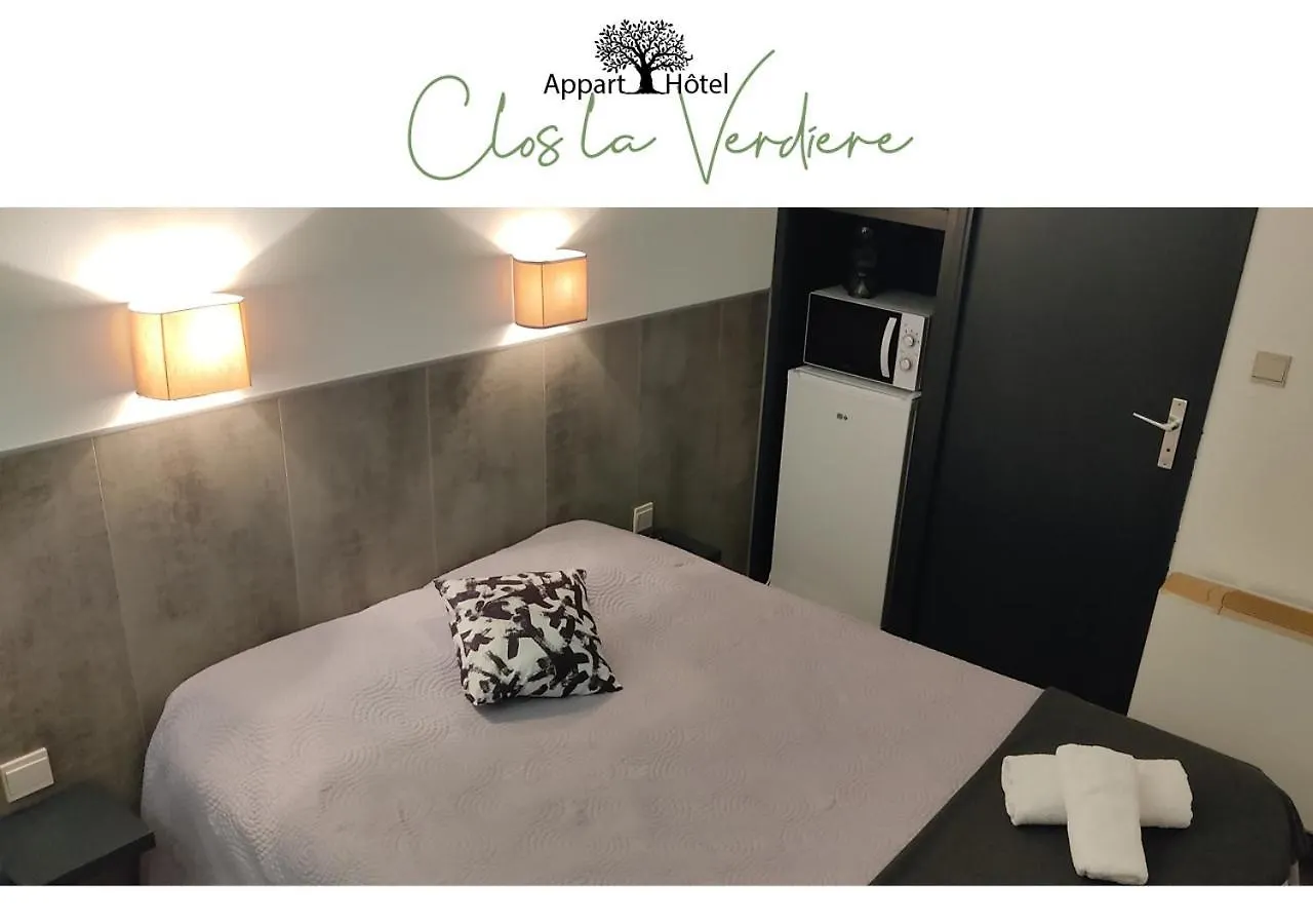 Le Clos La Verdiere Velaux 2*,  France