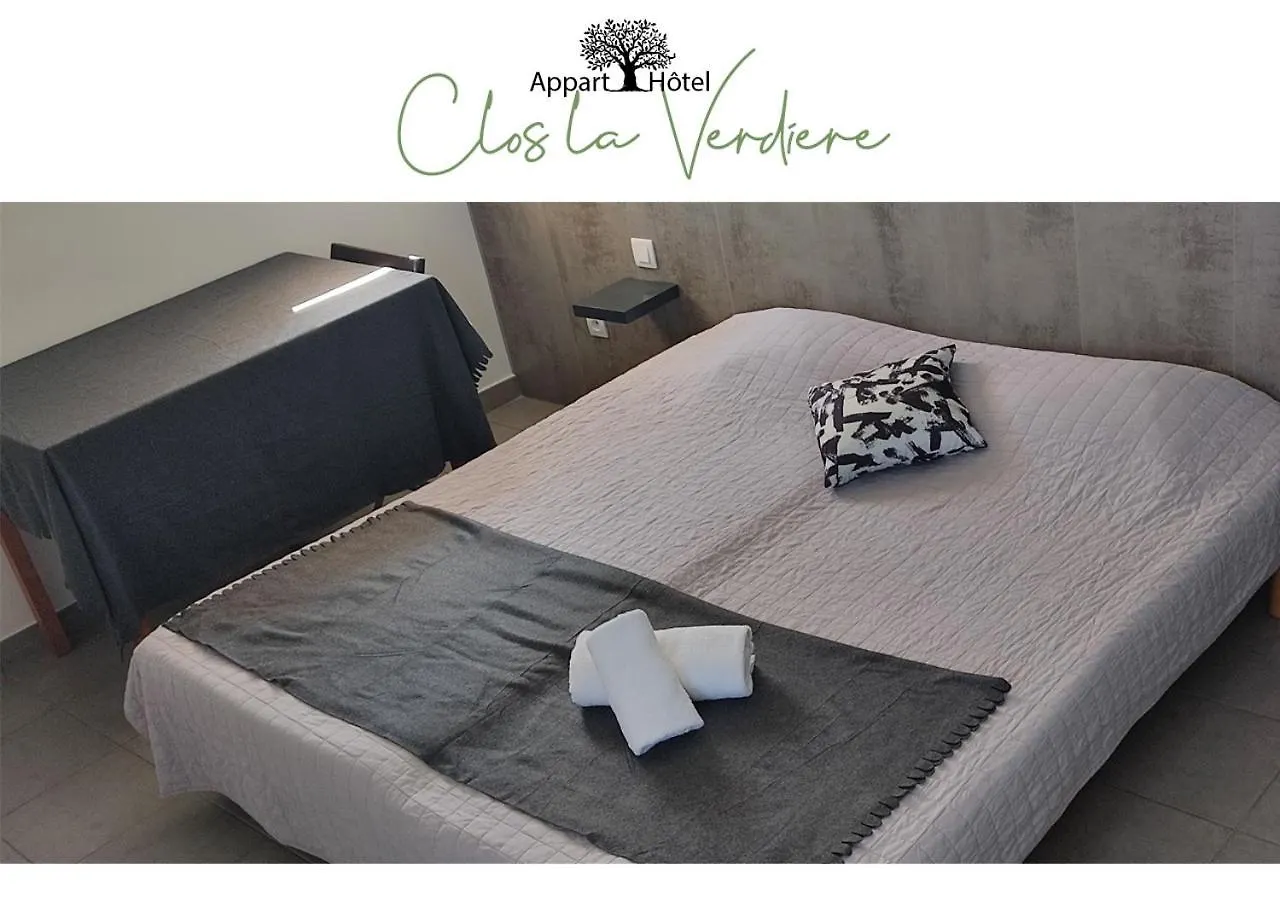Le Clos La Verdiere Velaux Hotel