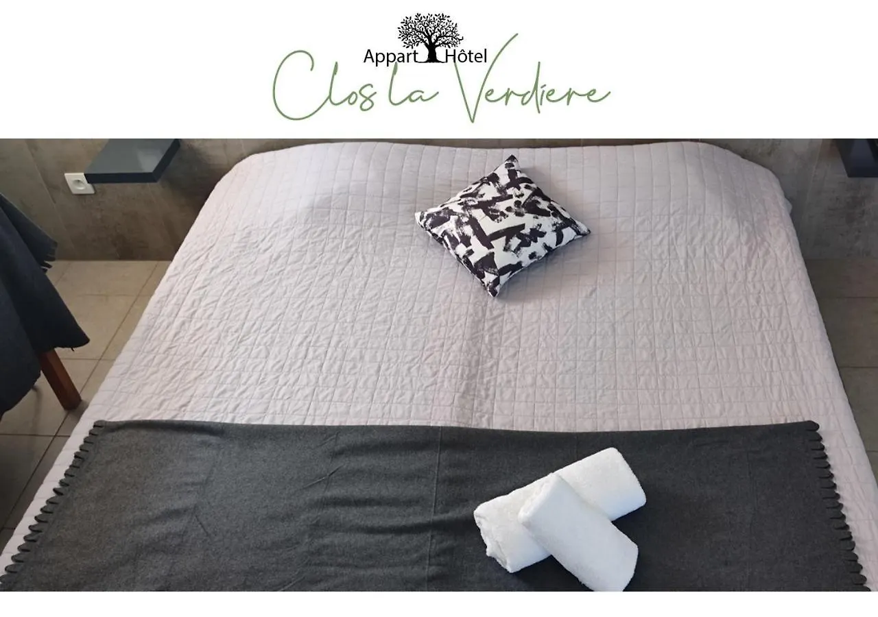 Le Clos La Verdiere Velaux Hotel