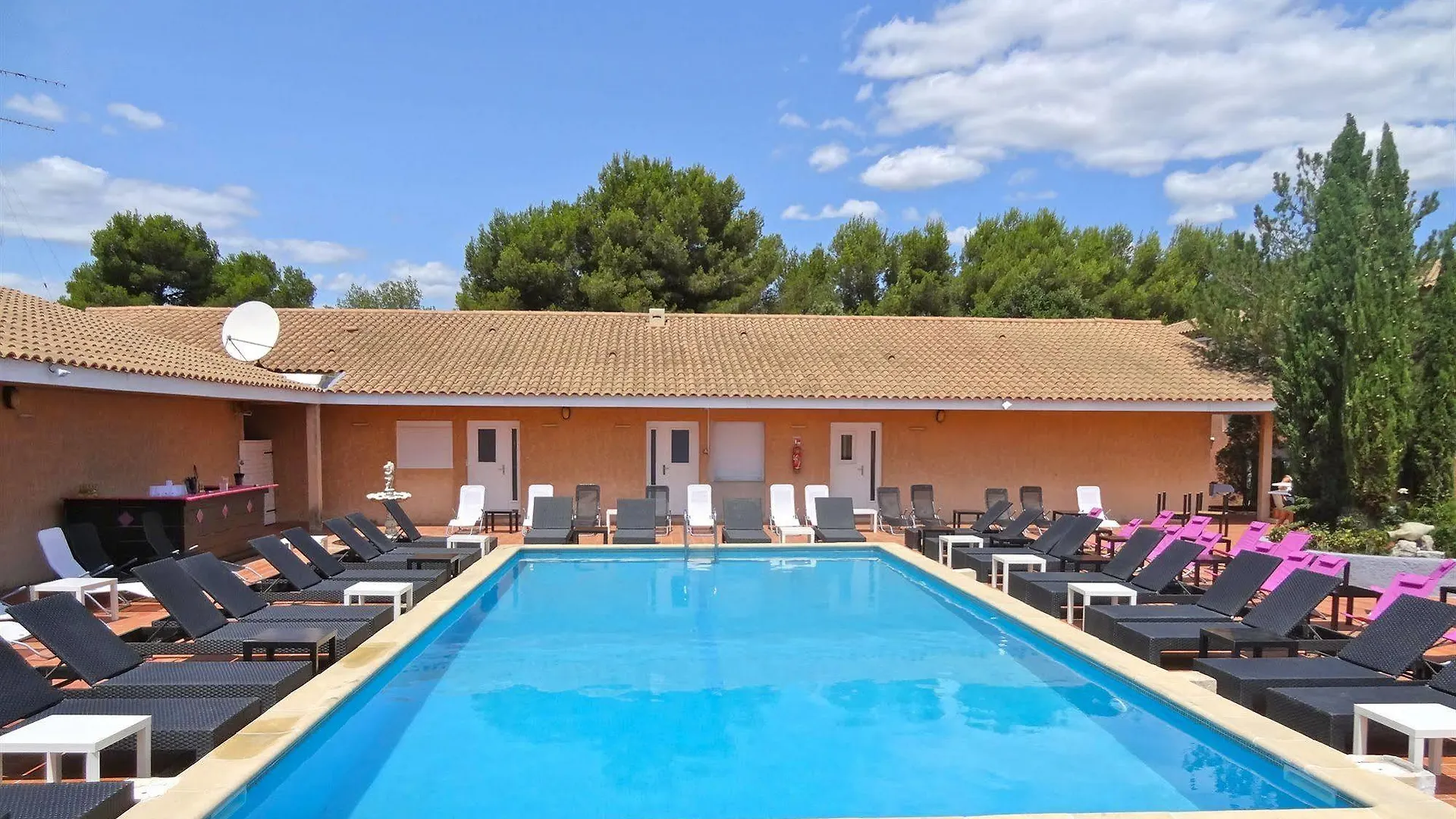 ** Hotel Le Clos La Verdiere Velaux France